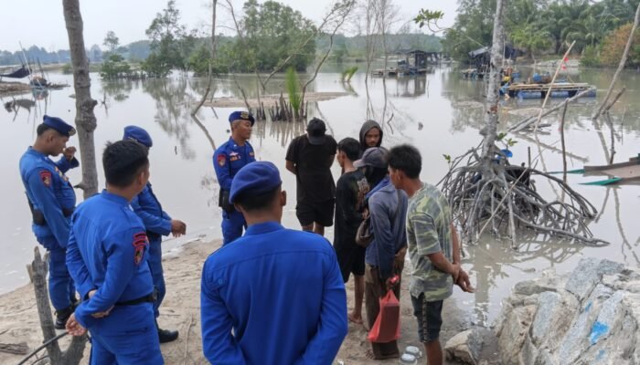 Polairud Polres Bangka Sisir DAS Kampung Pasir, Aktivitas Tambang Timah Dihentikan