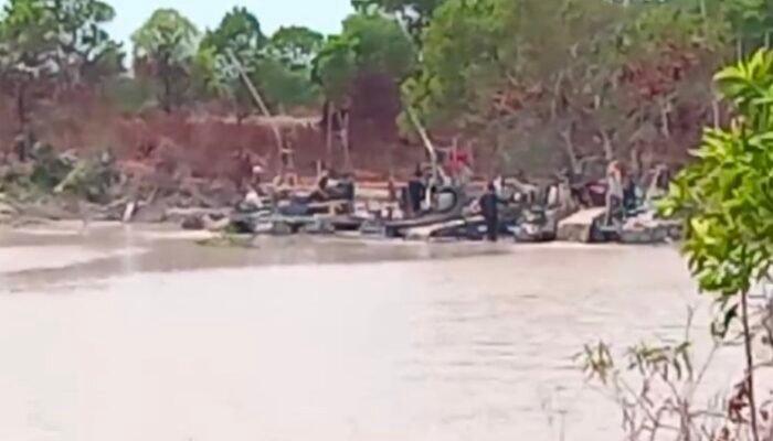 Aktivitas Tambang Timah Ilegal di Tengah Pemukiman Jalan Cendana desa rebo kecamatan Sungailiat kabupaten Bangka